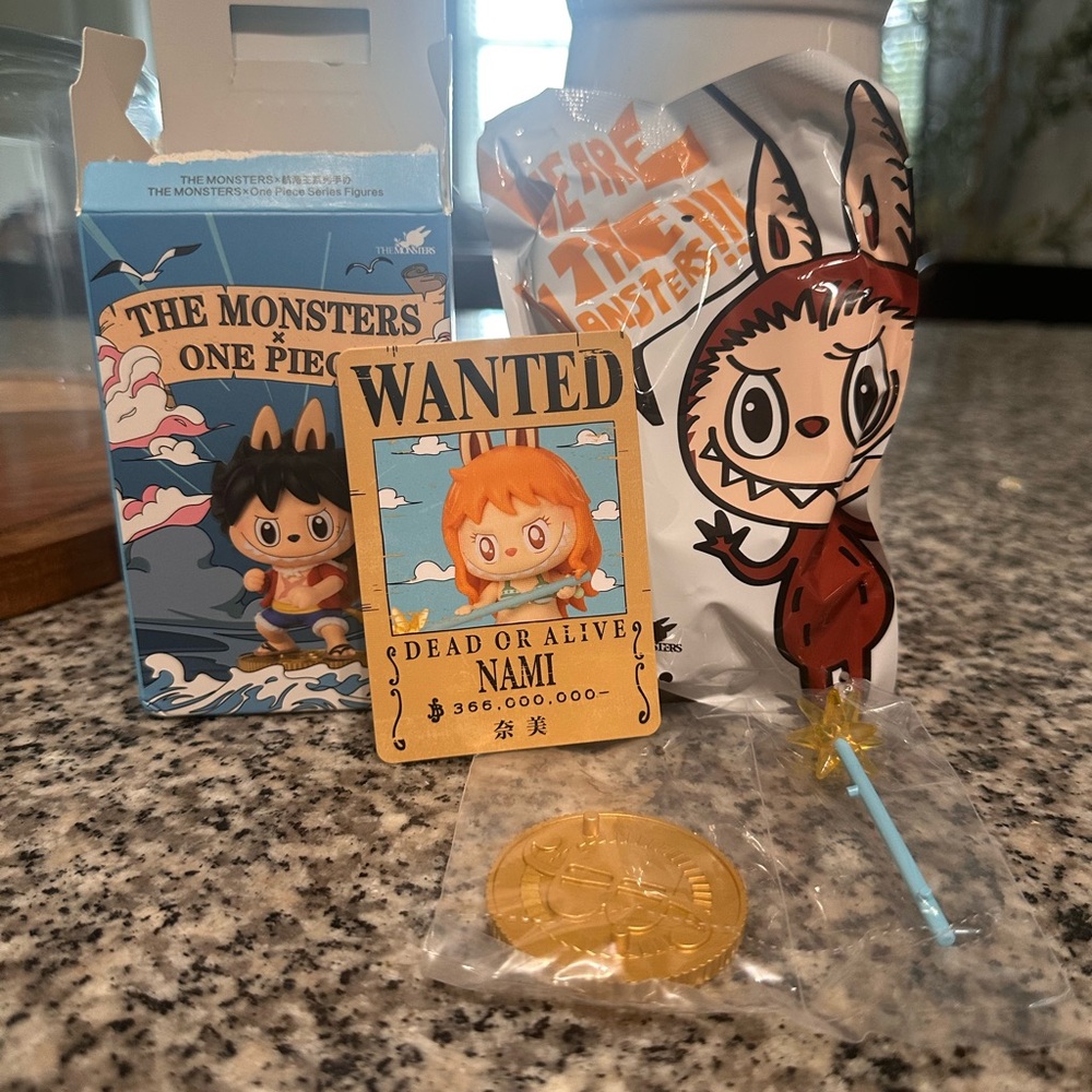 The Monsters - One Piece (Nami) * Authentic * Pop Mart